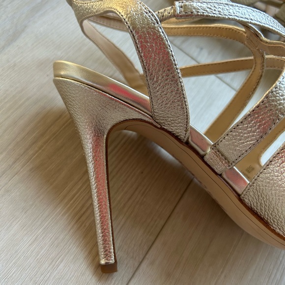 Sam Edelman Metallic Aviana Heeled Sandal Size 9 Gold Ankle Strap - Picture 5 of 7